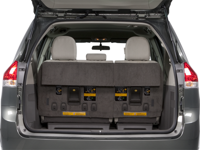 2013 Toyota Sienna SE 8 Passenger