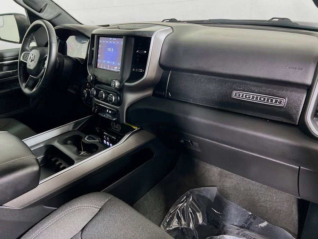 2020 RAM 1500 Big Horn Crew Cab 4x4 5'7" Box