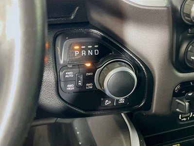 2020 RAM 1500 Big Horn Crew Cab 4x4 5'7" Box