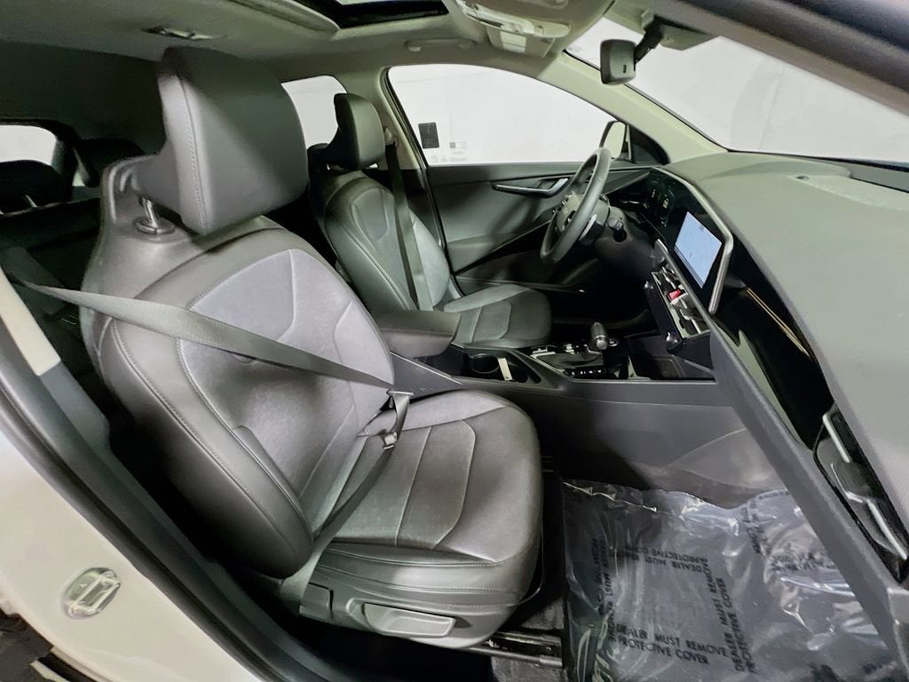 2023 Kia Niro SX Touring