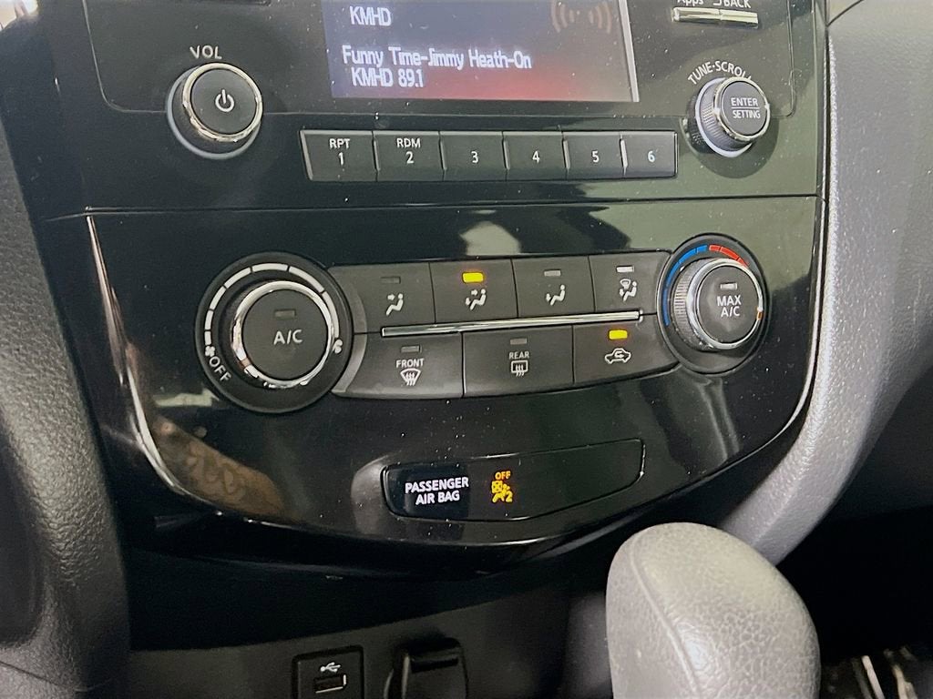 2016 Nissan Rogue S