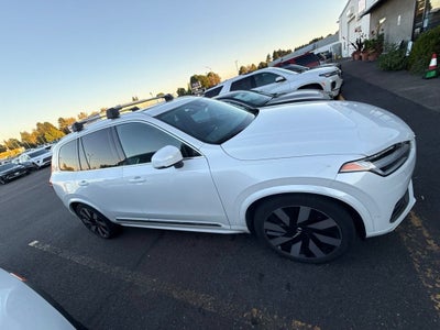 2023 Volvo XC90 Recharge Plug-In Hybrid T8 Ultimate Bright Theme 7-Seater