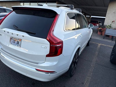 2023 Volvo XC90 Recharge Plug-In Hybrid T8 Ultimate Bright Theme 7-Seater