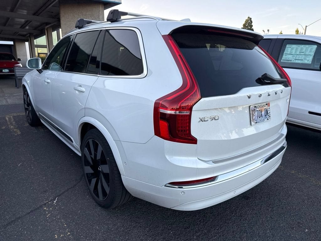 2023 Volvo XC90 Recharge Plug-In Hybrid T8 Ultimate Bright Theme 7-Seater