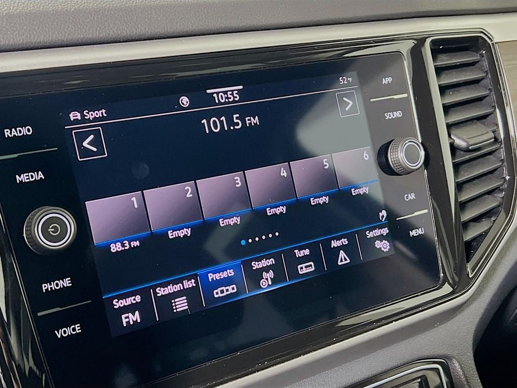 2023 Volkswagen Atlas 3.6L V6 SE w/Technology