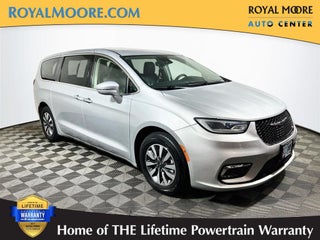 2022 Chrysler Pacifica Hybrid Touring L