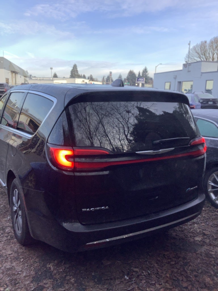 2023 Chrysler Pacifica Hybrid Limited