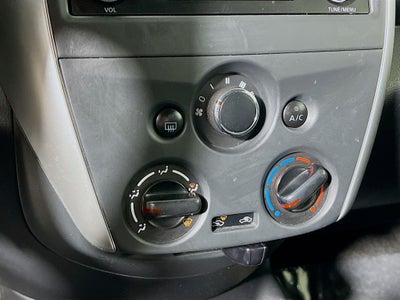2017 Nissan Versa 1.6 SV