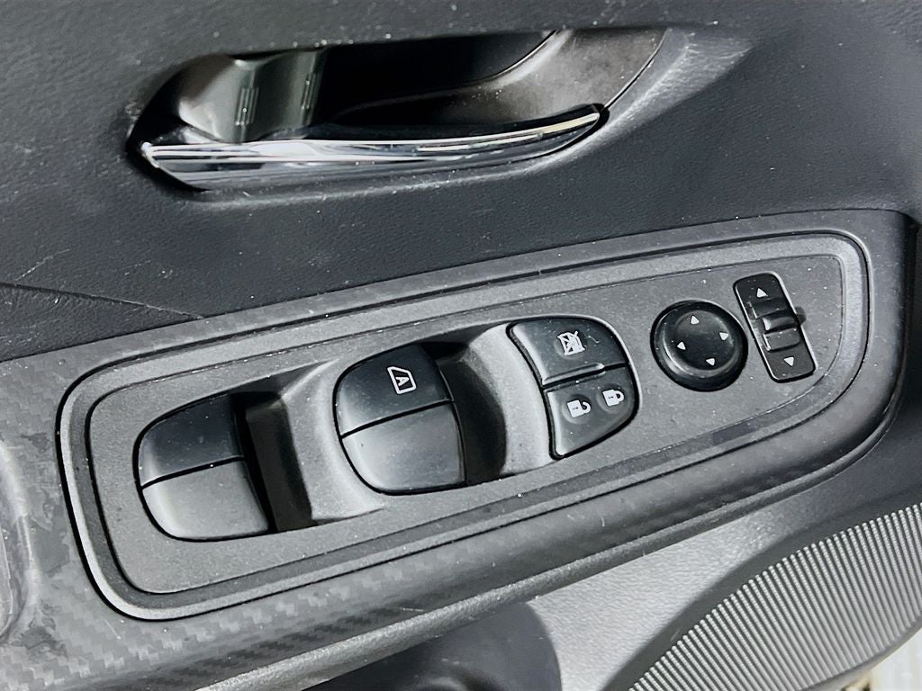 2024 Nissan Versa 1.6 SV