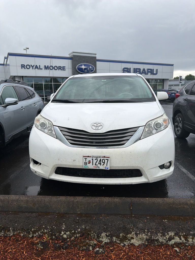 2012 Toyota Sienna XLE 7 Passenger