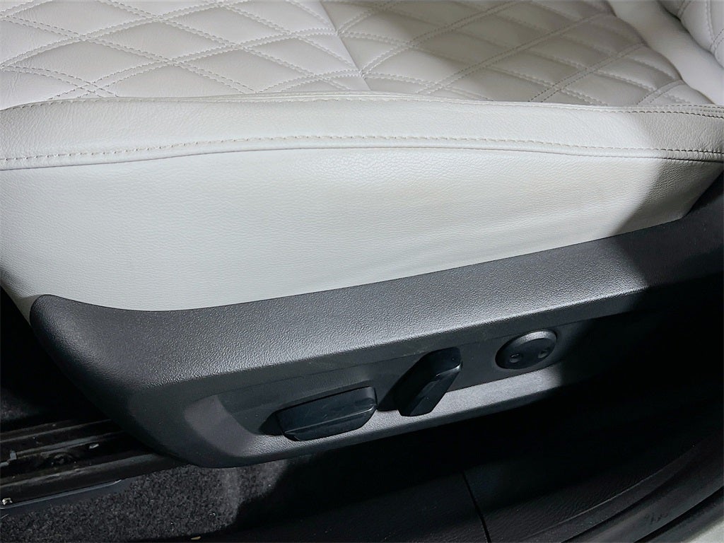 2023 Mitsubishi Outlander PHEV SEL