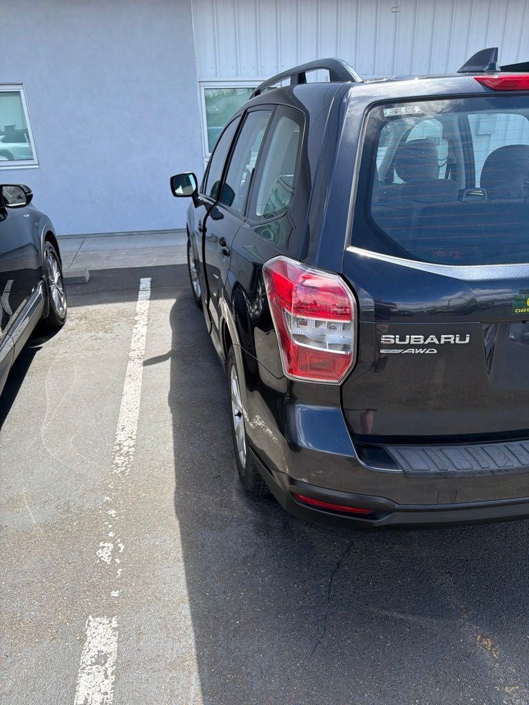 2016 Subaru Forester 2.5i