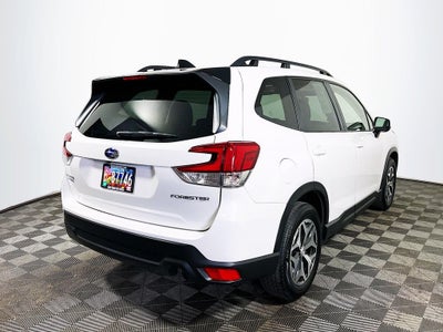 2024 Subaru Forester Premium