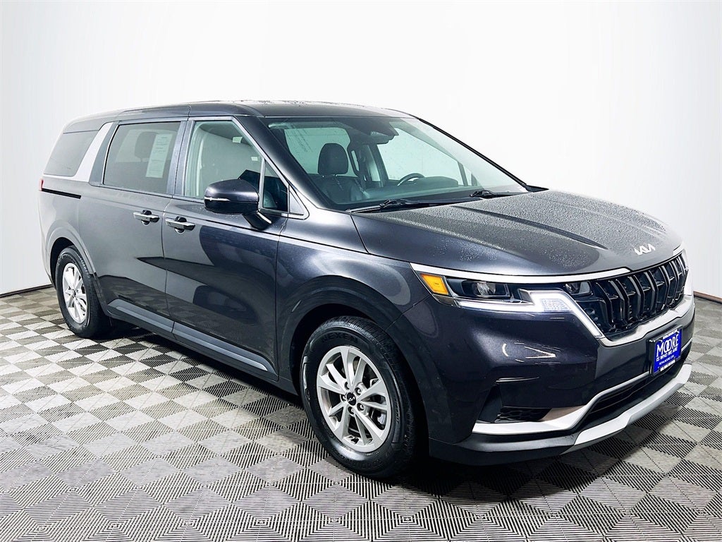 2024 Kia Carnival LX