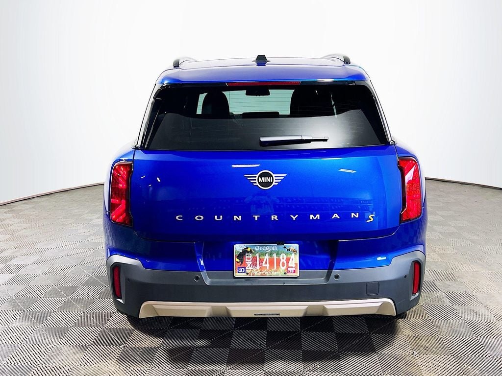 2025 MINI Cooper Countryman Iconic