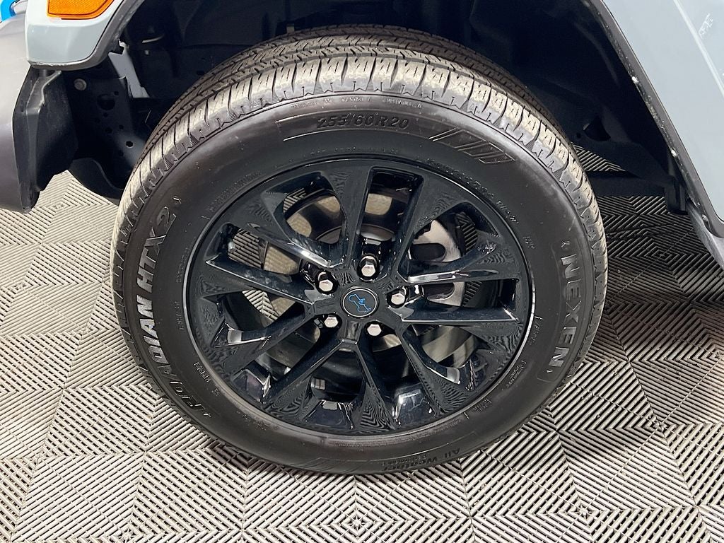 2024 Jeep Wrangler Sahara 4xe