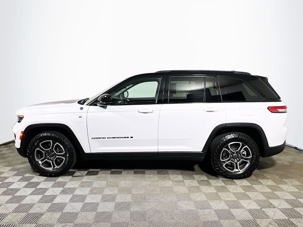 2022 Jeep Grand Cherokee Trailhawk 4xe