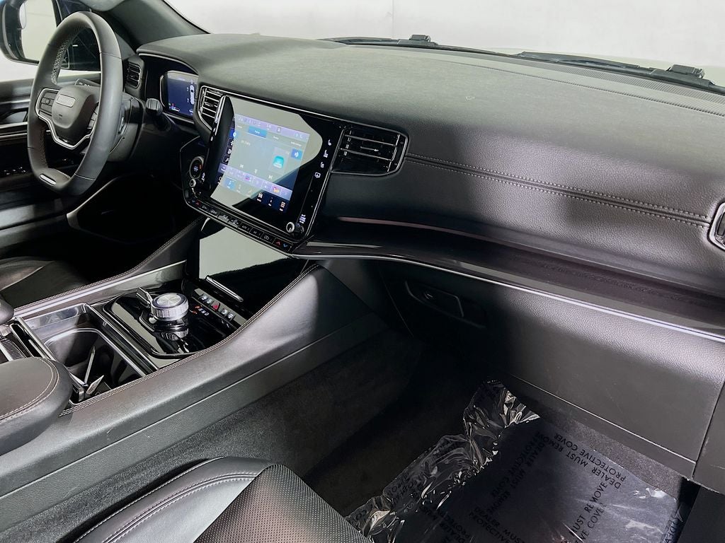 2024 Jeep Wagoneer Base