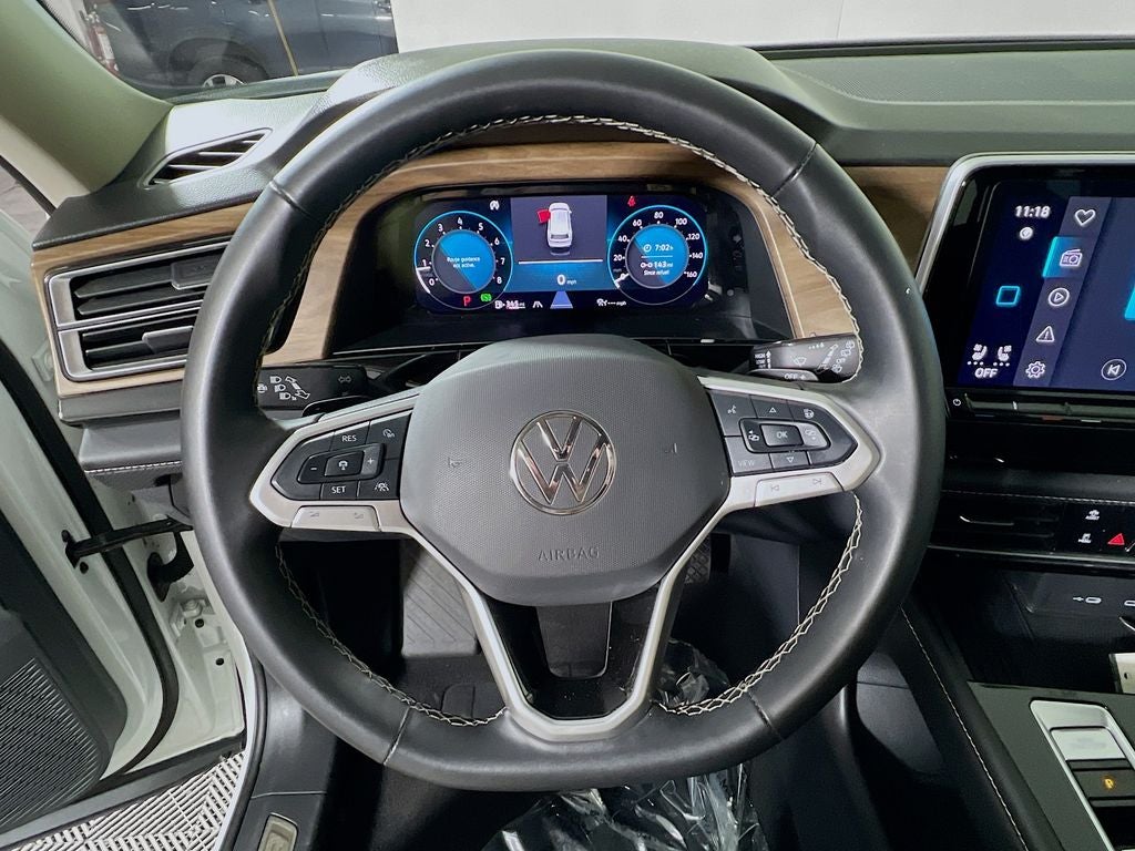 2025 Volkswagen Atlas 2.0T SE w/Technology