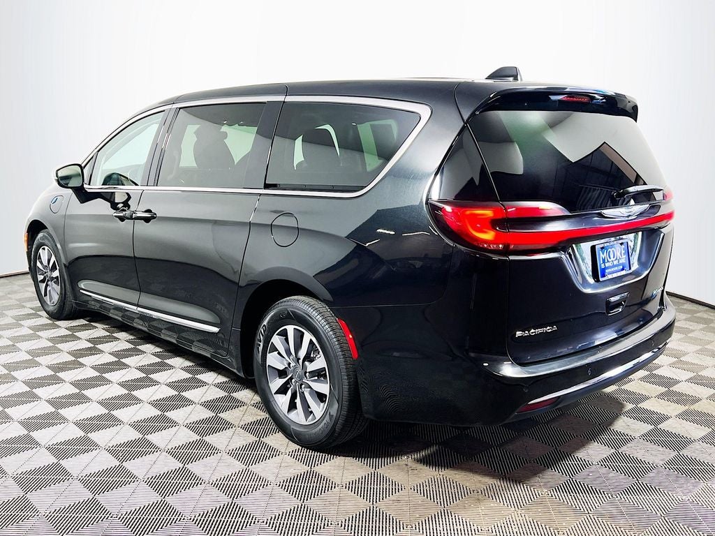 2023 Chrysler Pacifica Hybrid Limited