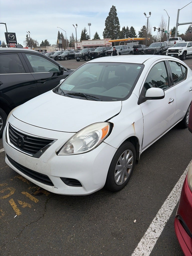 2014 Nissan Versa 1.6 SV