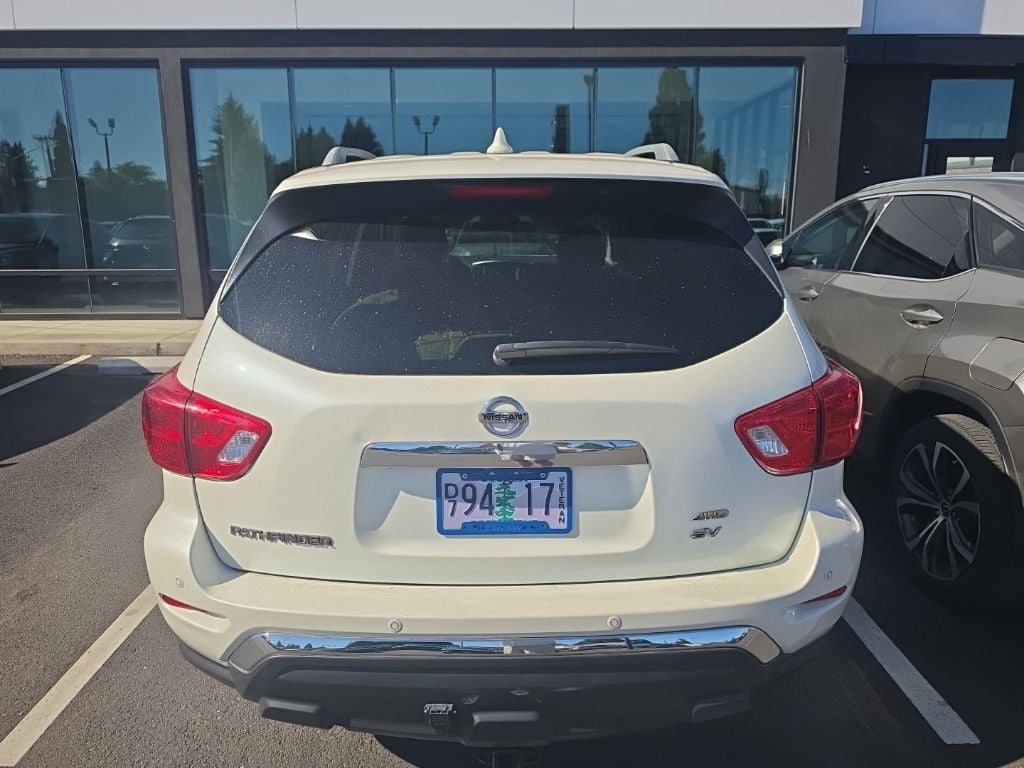 2020 Nissan Pathfinder SV