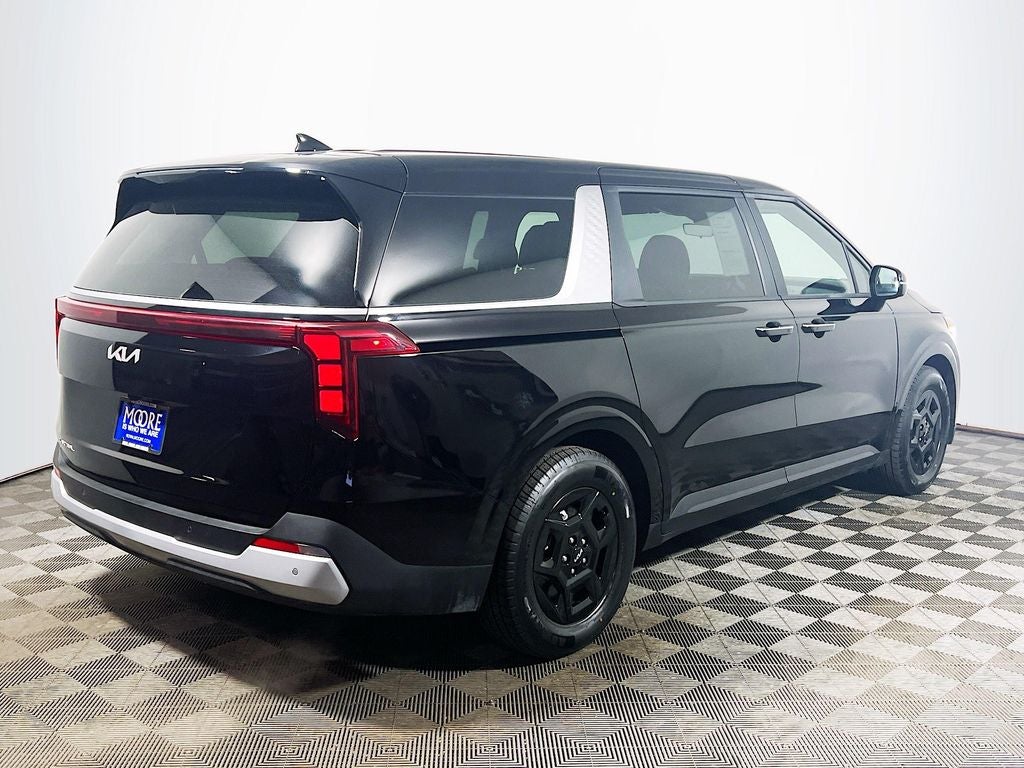2025 Kia Carnival LXS