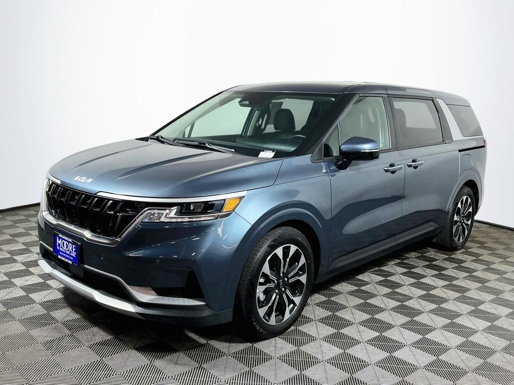 2024 Kia Carnival EX