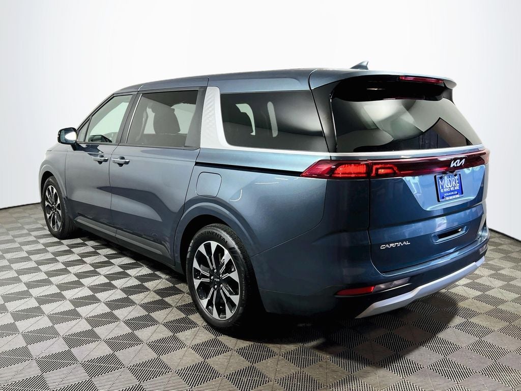 2024 Kia Carnival EX