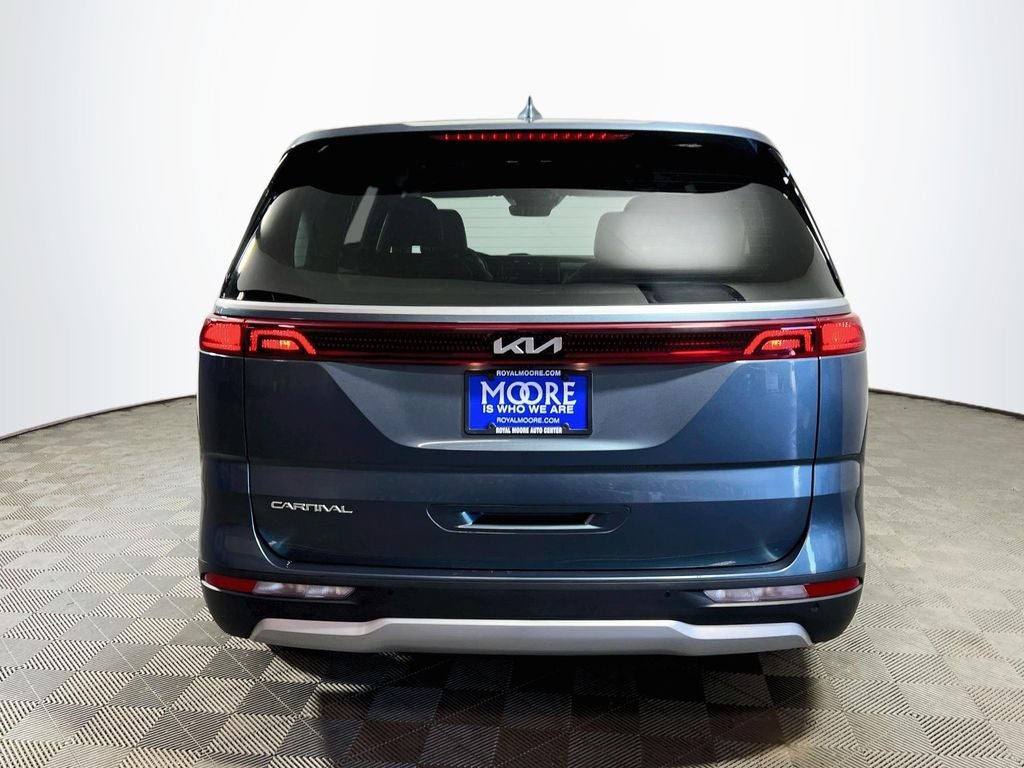 2024 Kia Carnival EX