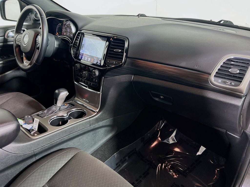 2019 Jeep Grand Cherokee Laredo E