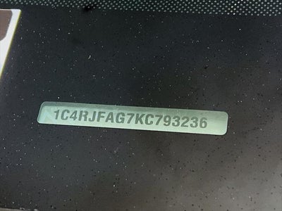 2019 Jeep Grand Cherokee Laredo E