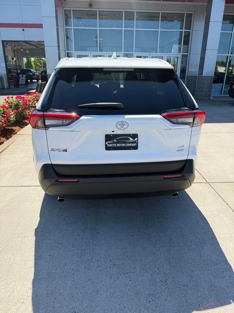 2025 Toyota RAV4 LE