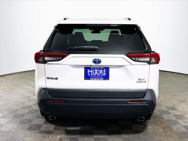 2020 Toyota RAV4 Hybrid XLE