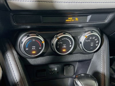 2020 Toyota Yaris XLE