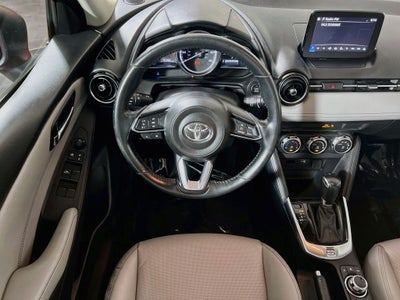 2020 Toyota Yaris XLE