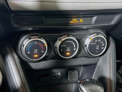 2020 Toyota Yaris XLE