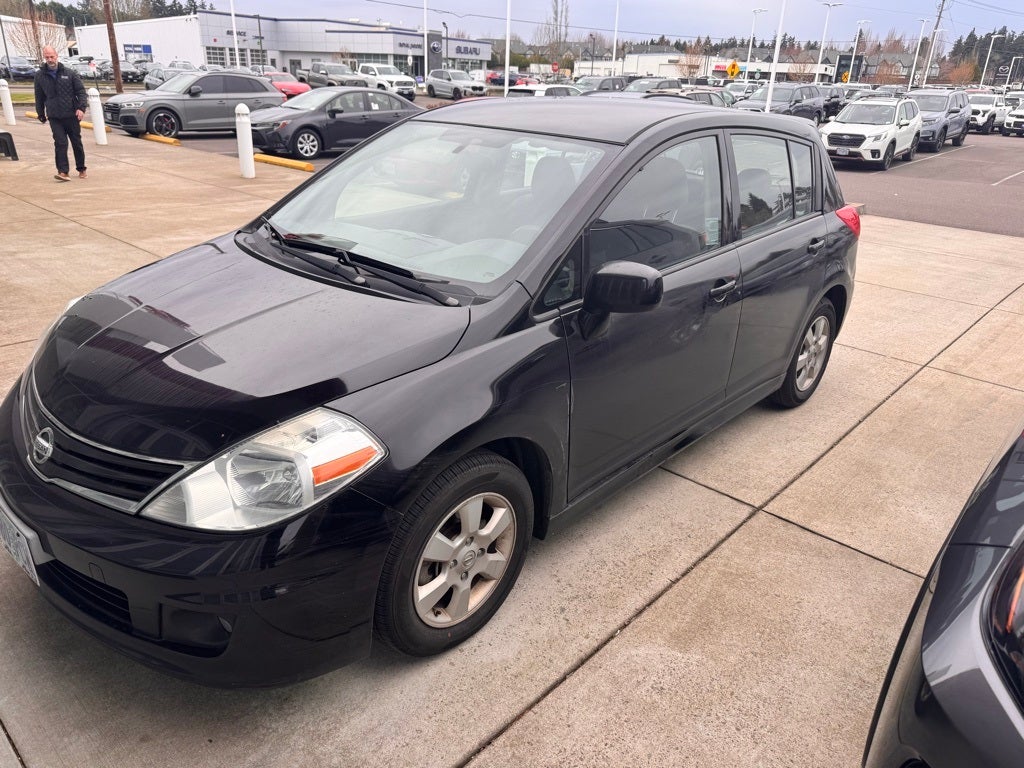 2010 Nissan Versa 1.8 SL