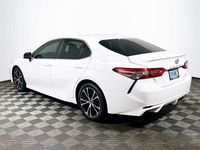 2019 Toyota Camry SE