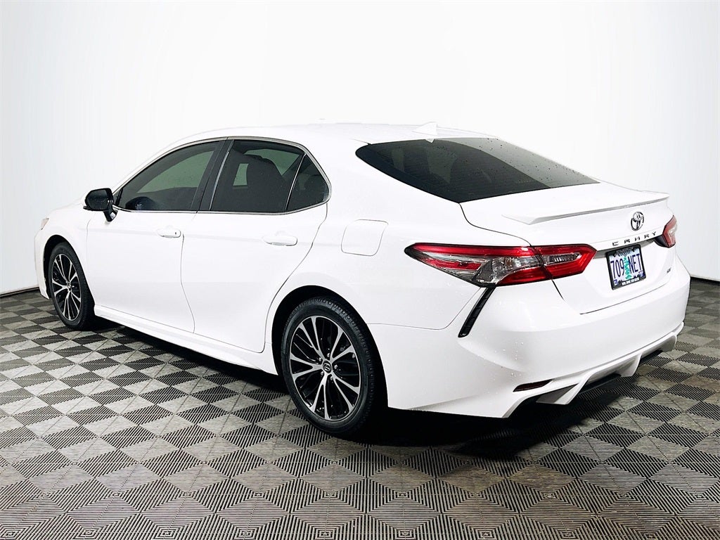 2019 Toyota Camry SE