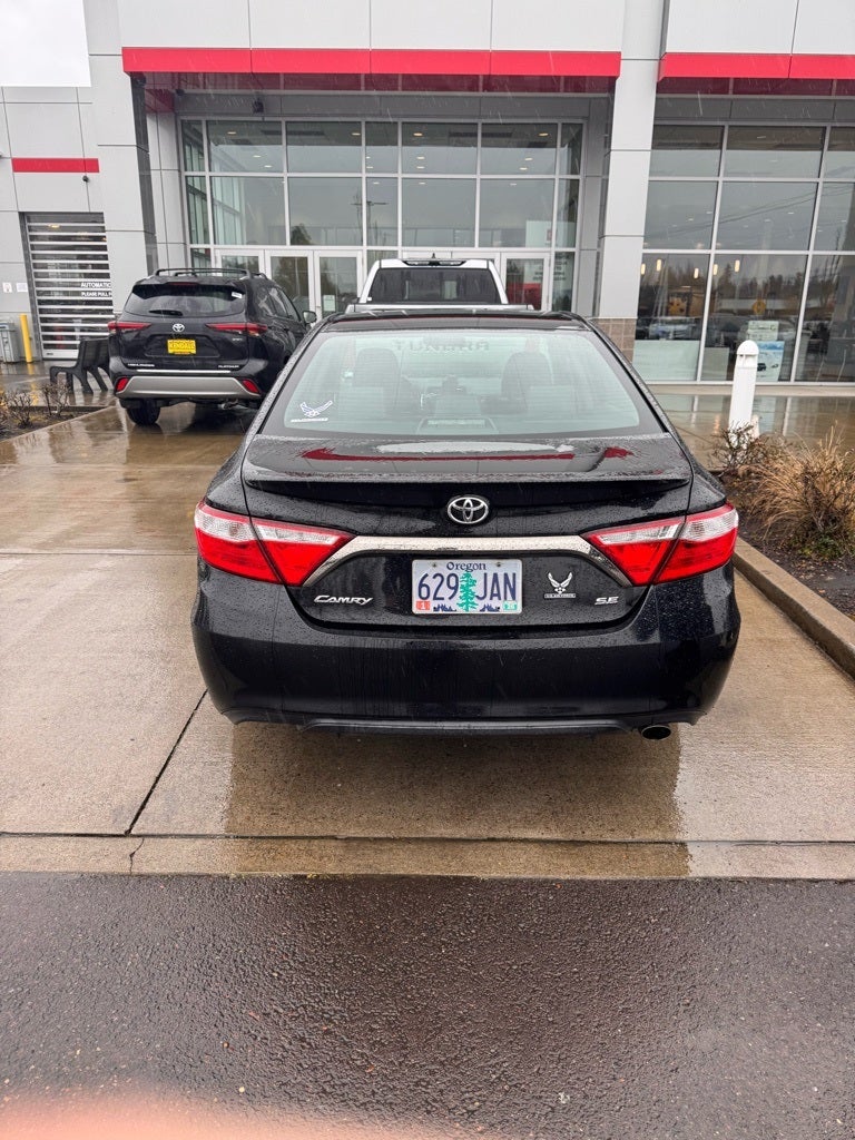 2016 Toyota Camry SE