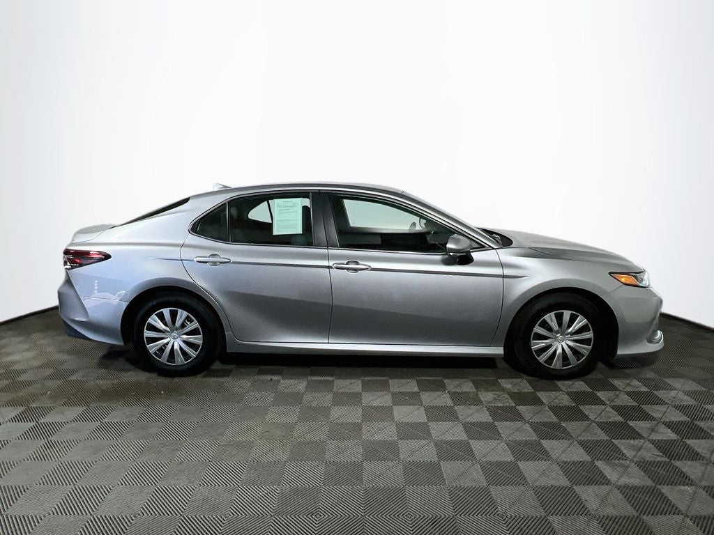 2022 Toyota Camry Hybrid LE