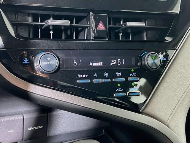 2022 Toyota Camry Hybrid LE