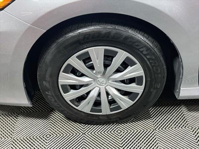 2022 Toyota Camry Hybrid LE