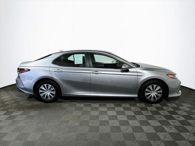 2022 Toyota Camry Hybrid LE