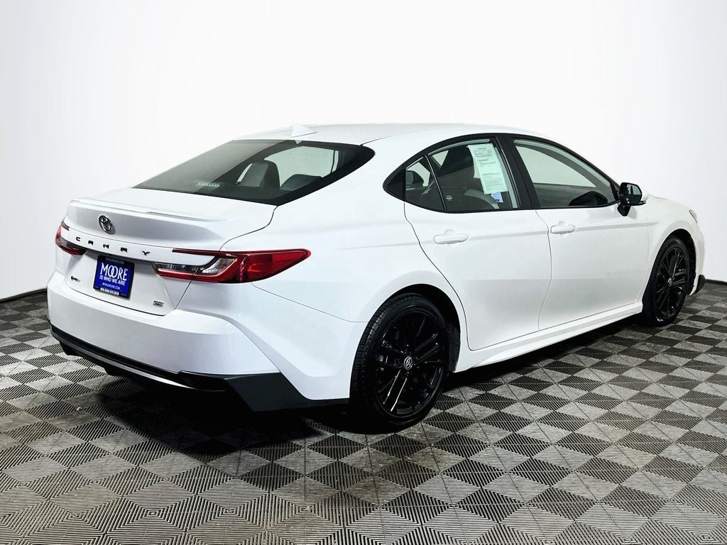 2025 Toyota Camry SE