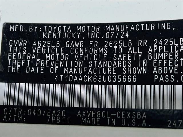 2025 Toyota Camry SE