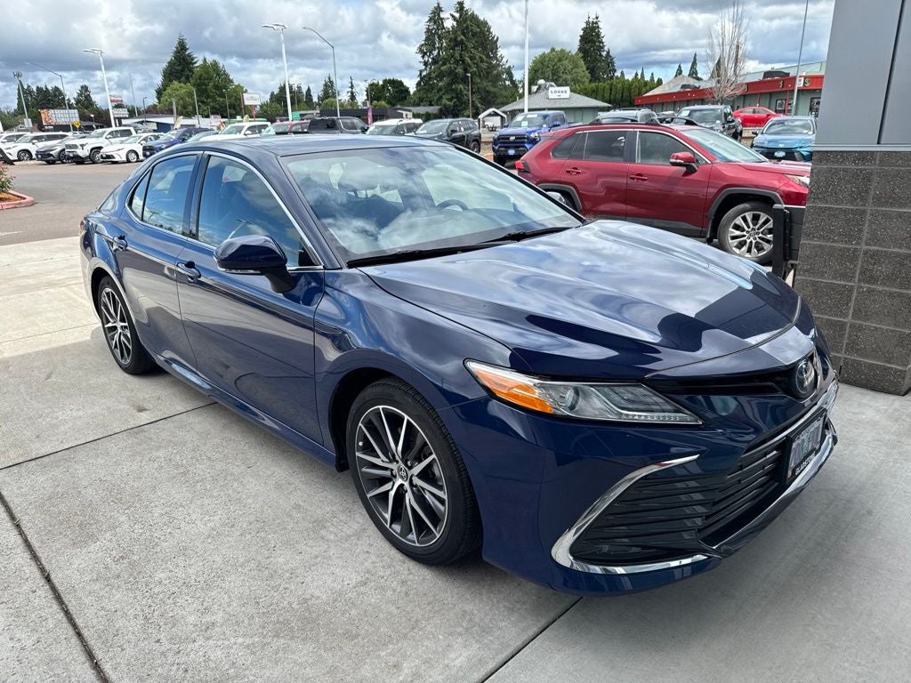 2023 Toyota Camry Hybrid XLE