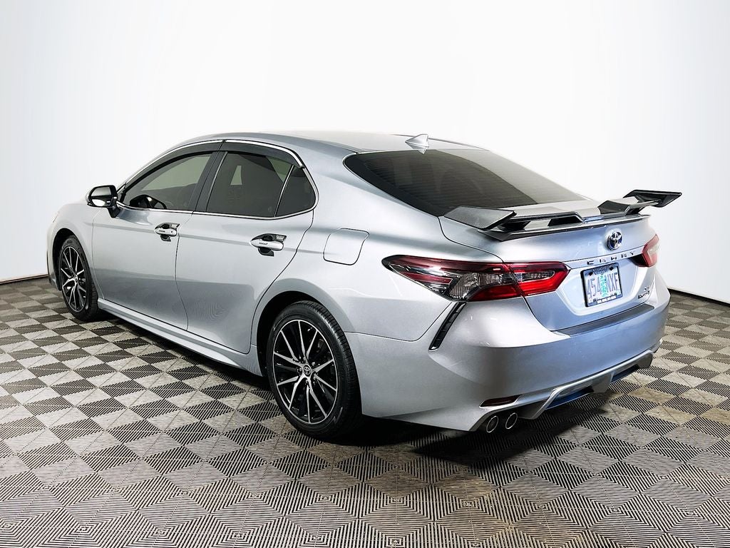 2023 Toyota Camry Hybrid SE