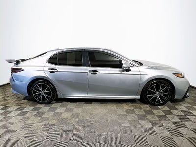 2023 Toyota Camry Hybrid SE